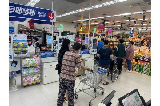 中元節來臨！2班小將挑選普渡拜拜物品