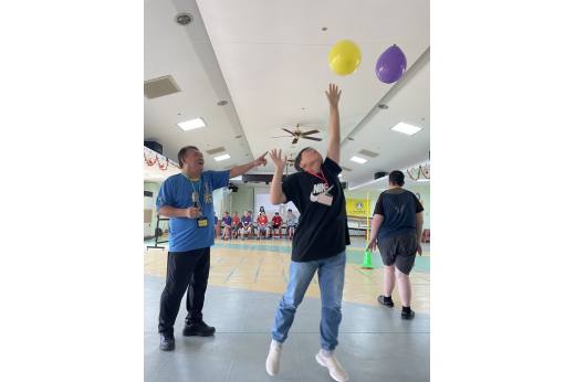 我願為你摘下那顆星：體適能伸展活動的魅力時刻