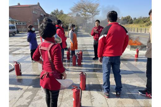 提升安全防範意識：金門消防局帶隊進行滅火訓練
